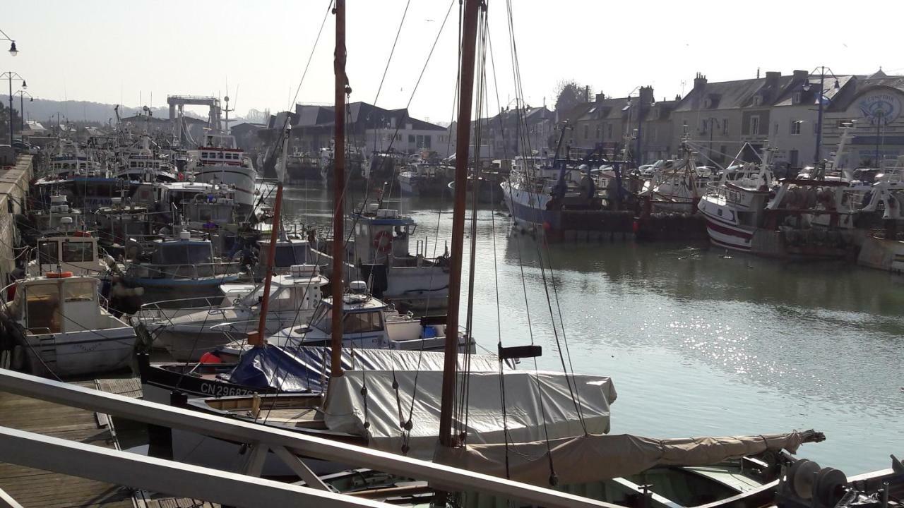 La Maison Du Postier Port-en-Bessin-Huppain Dış mekan fotoğraf